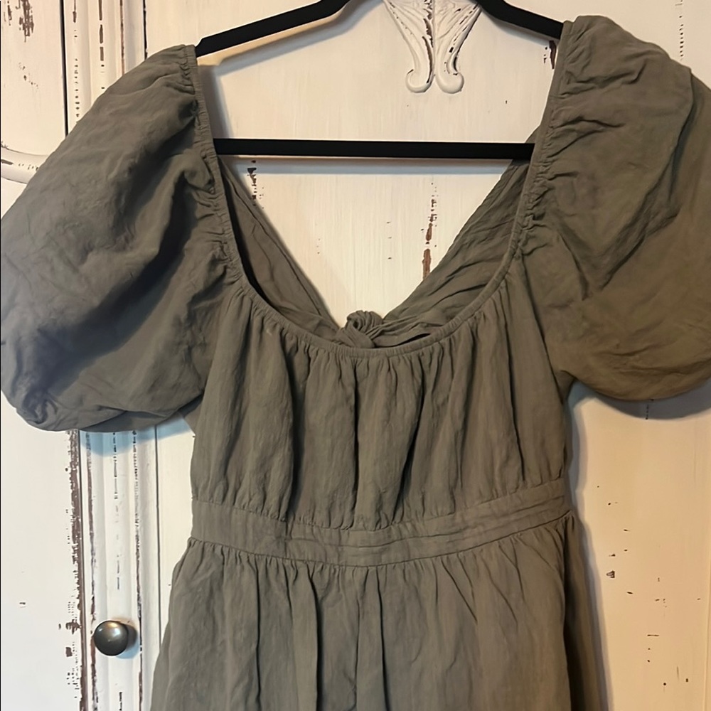 Stylish Green Puff Sleeve Dress - Picture 4 of 7